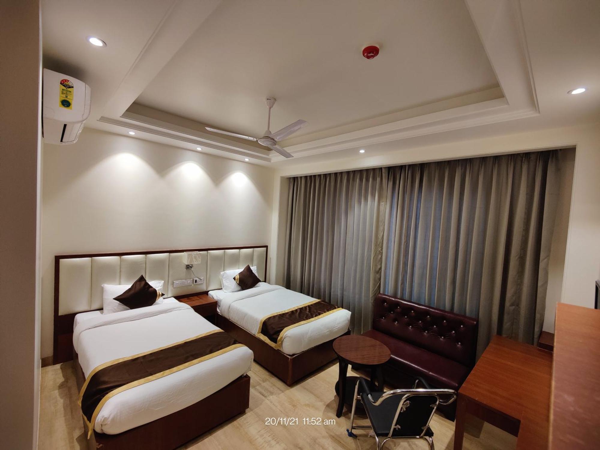 Mds Royal Resort Tulsipur Eksteriør billede